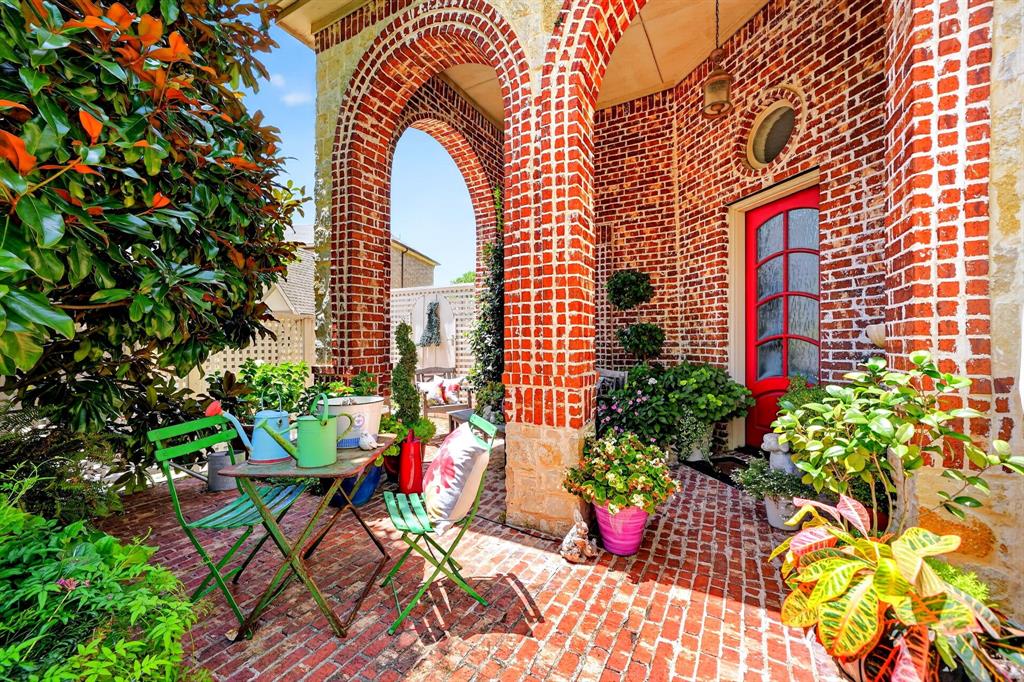 657 Mission Drive