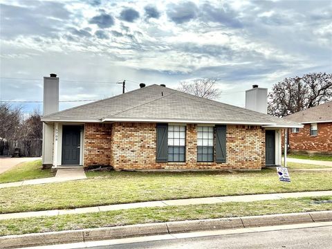 5708 Ranchogrande Drive Arlington TX 76017