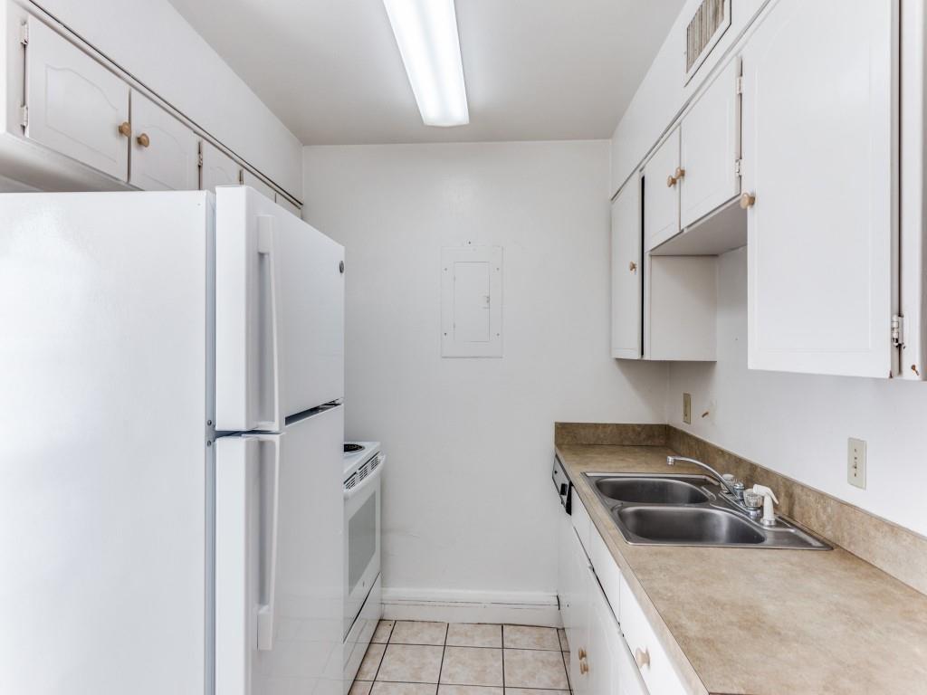 Ridglea Estate Condo - Residential