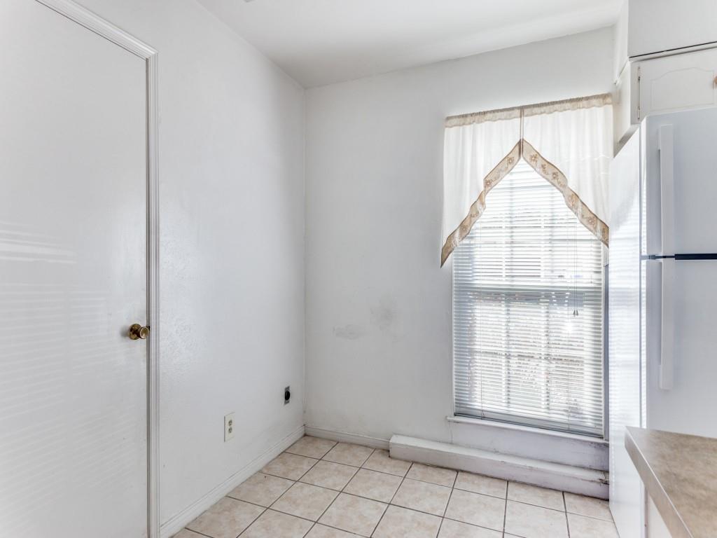 Ridglea Estate Condo - Residential