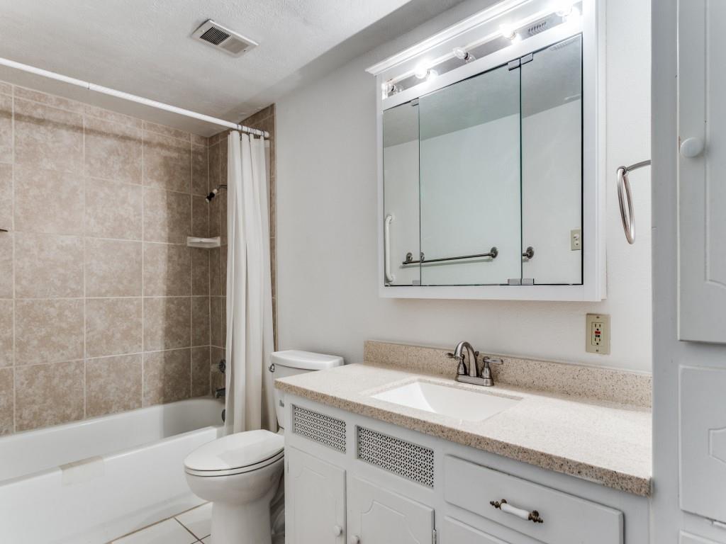 Ridglea Estate Condo - Residential