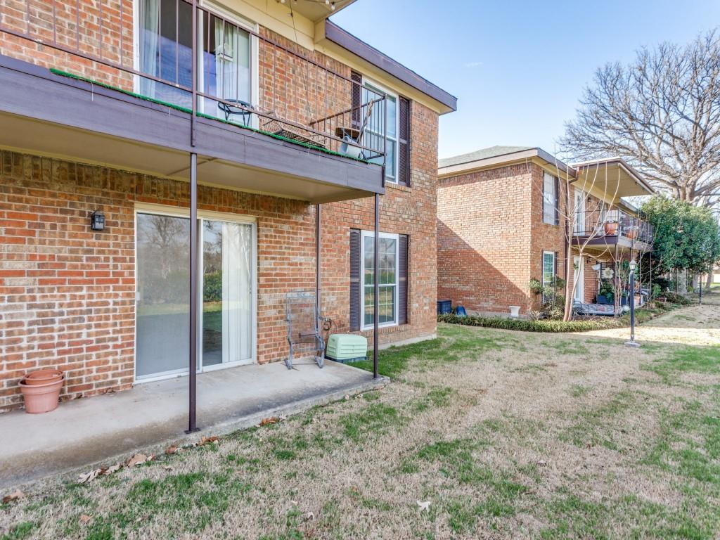 Ridglea Estate Condo - Residential