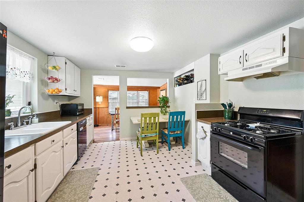 301 E 7th Street