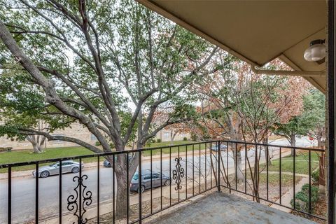 5844 Sandhurst Lane D Dallas TX 75206