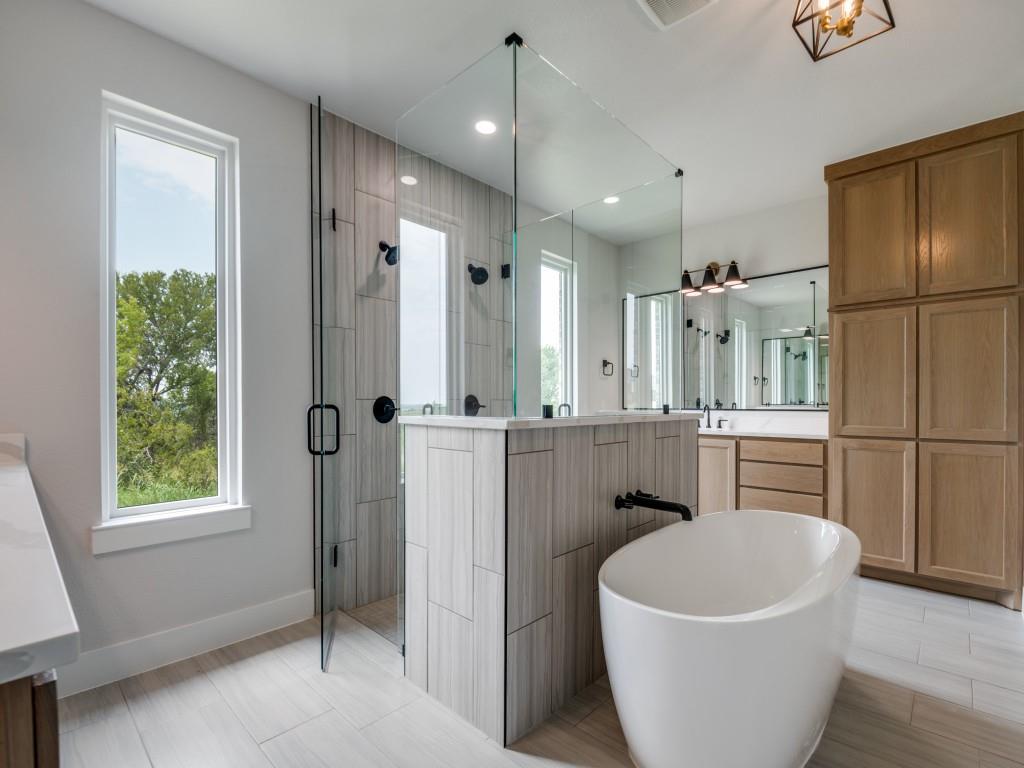 Mesquite, Texas 75126, United States, 4 Bedrooms Bedrooms, ,5 BathroomsBathrooms,Residential,Active,200957