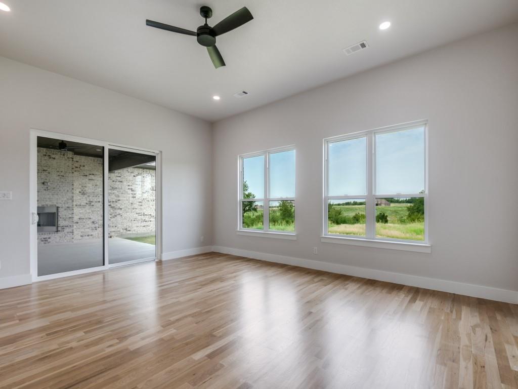 Mesquite, Texas 75126, United States, 4 Bedrooms Bedrooms, ,5 BathroomsBathrooms,Residential,Active,200957