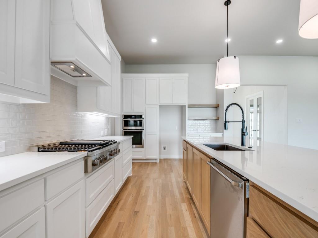 Mesquite, Texas 75126, United States, 4 Bedrooms Bedrooms, ,5 BathroomsBathrooms,Residential,Active,200957