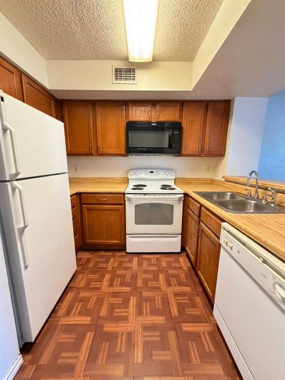 Richland Trace Condo Ph III - Residential