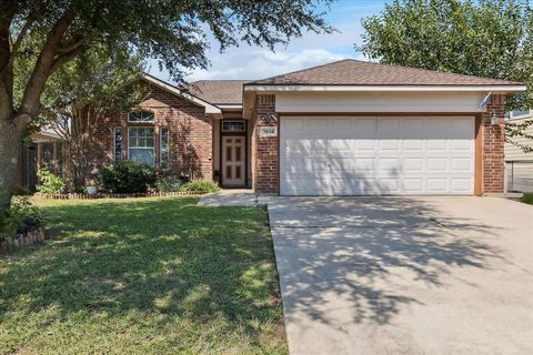 2044 Beacon Way Fort Worth TX 76140