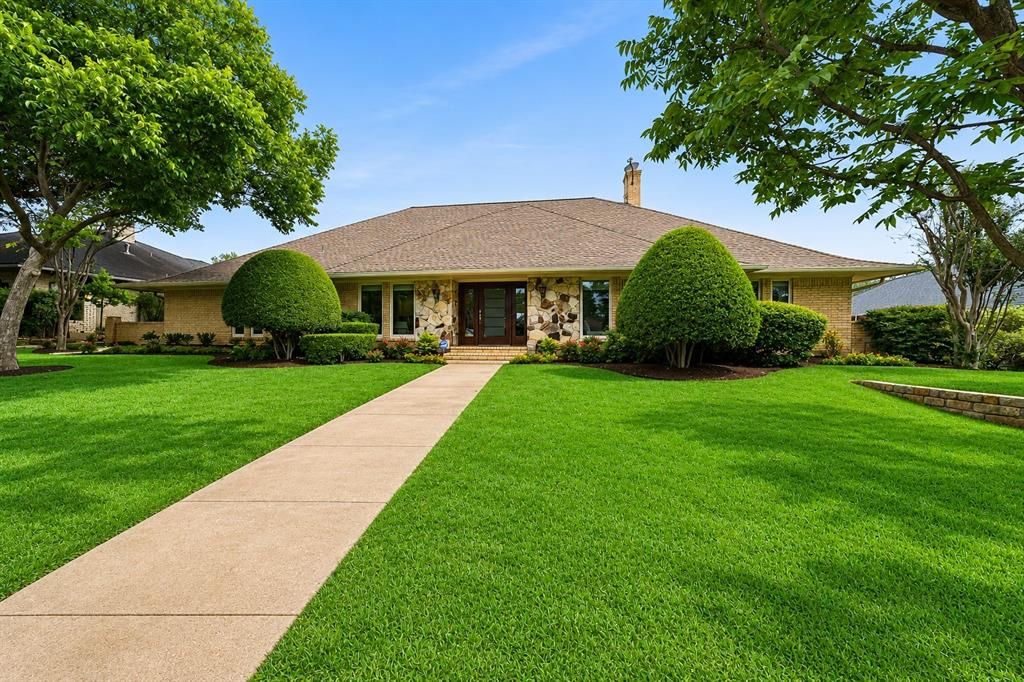 Photo of 4359 Shady Bend Drive, Dallas, TX 75244 (MLS # 21278922)