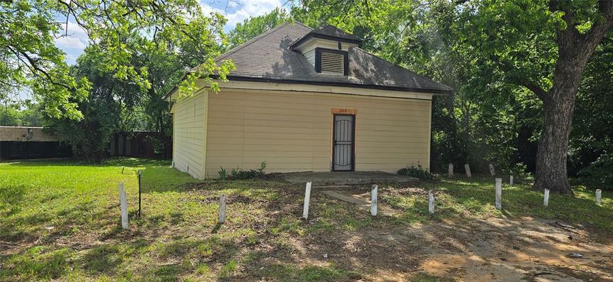 Prime opportunity! This property is a great fit for a buyer with a vision for renovation or an investor looking to build from the ground up. The surrounding neighborhood is experiencing new construction and redevelopment throughout. The home features 3 bedrooms, 1 bathroom, and approximately 1,372 square feet, originally built in 1910. Conveniently located near Downtown Dallas, Dallas Love Field, Fair Park, and the Dallas Farmers Market, this property offers easy access to dining, entertainment, and a vibrant lifestyle.