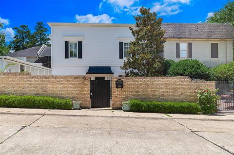 Photo of 3513 Fairfield Avenue #2, Shreveport, LA 71104 (MLS # 21299016)