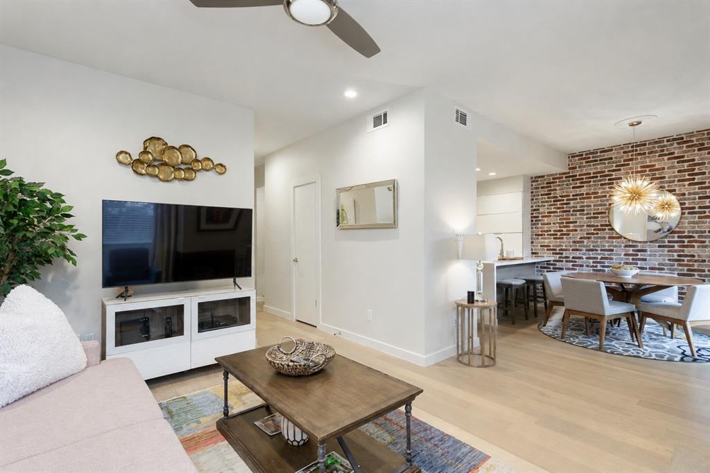 Boardwalk On The Pkwy Condos - Residential