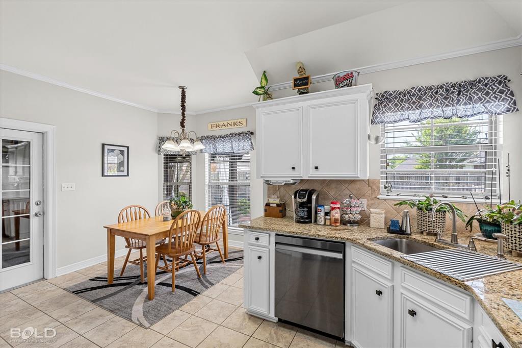 Bossier City, Louisiana 71112, United States, 3 Bedrooms Bedrooms, ,2 BathroomsBathrooms,Residential,Pending,109658