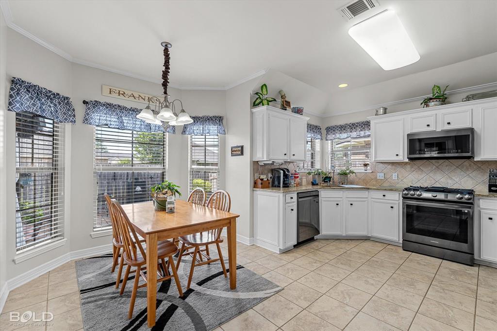 Bossier City, Louisiana 71112, United States, 3 Bedrooms Bedrooms, ,2 BathroomsBathrooms,Residential,Pending,109658