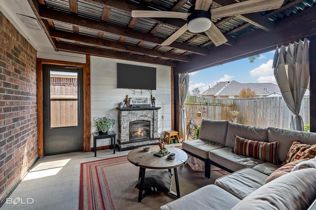 Bossier City, Louisiana 71112, United States, 3 Bedrooms Bedrooms, ,2 BathroomsBathrooms,Residential,Pending,109658