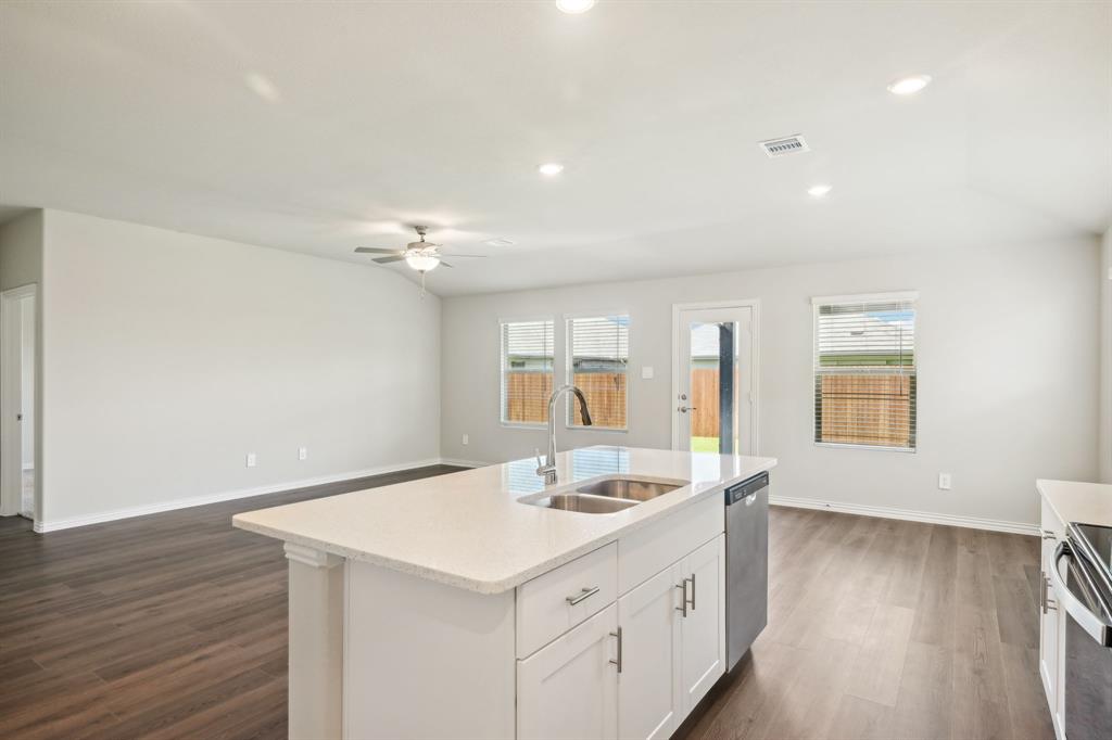 963 Lily Lane