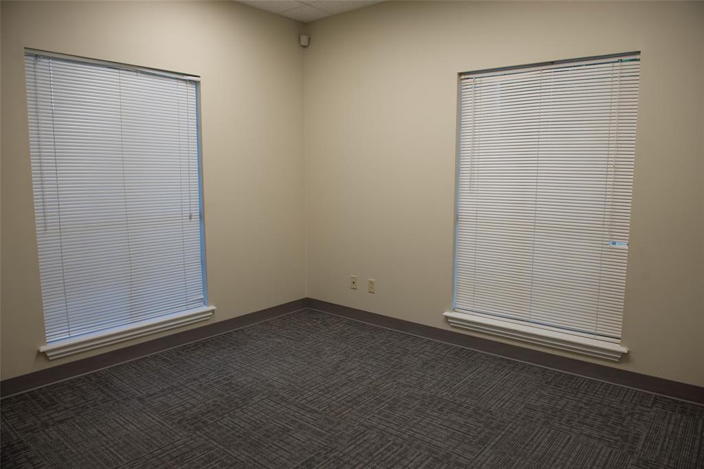 Gladstone Sub - Commercial Sale