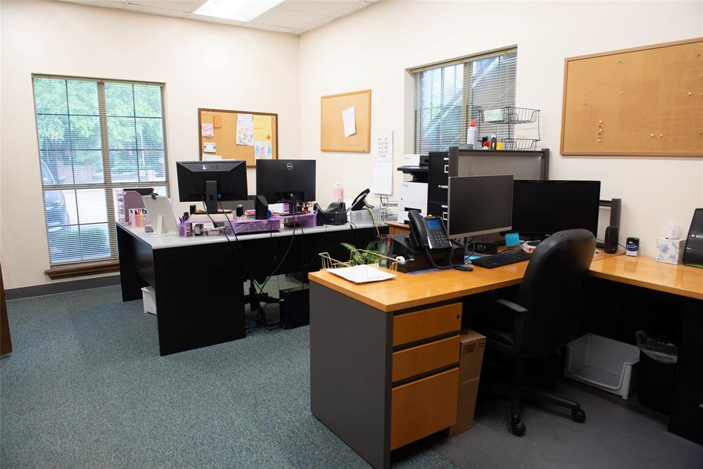 Gladstone Sub - Commercial Sale