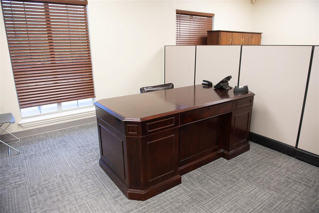 Gladstone Sub - Commercial Sale