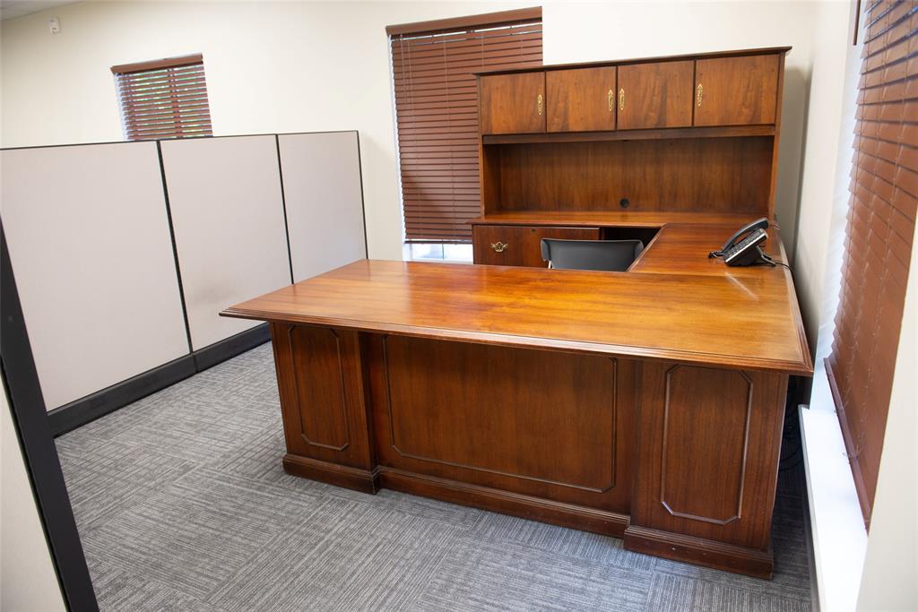 Gladstone Sub - Commercial Sale