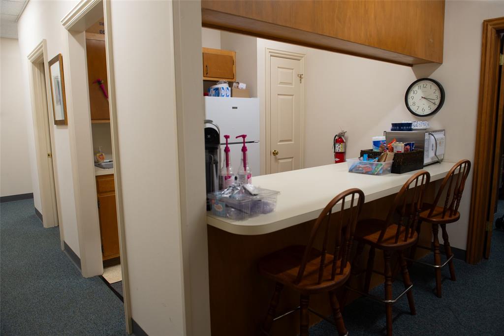 Gladstone Sub - Commercial Sale