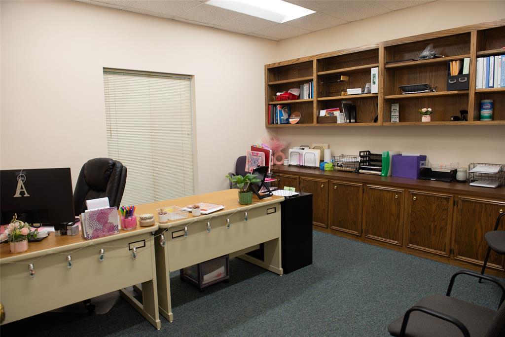 Gladstone Sub - Commercial Sale