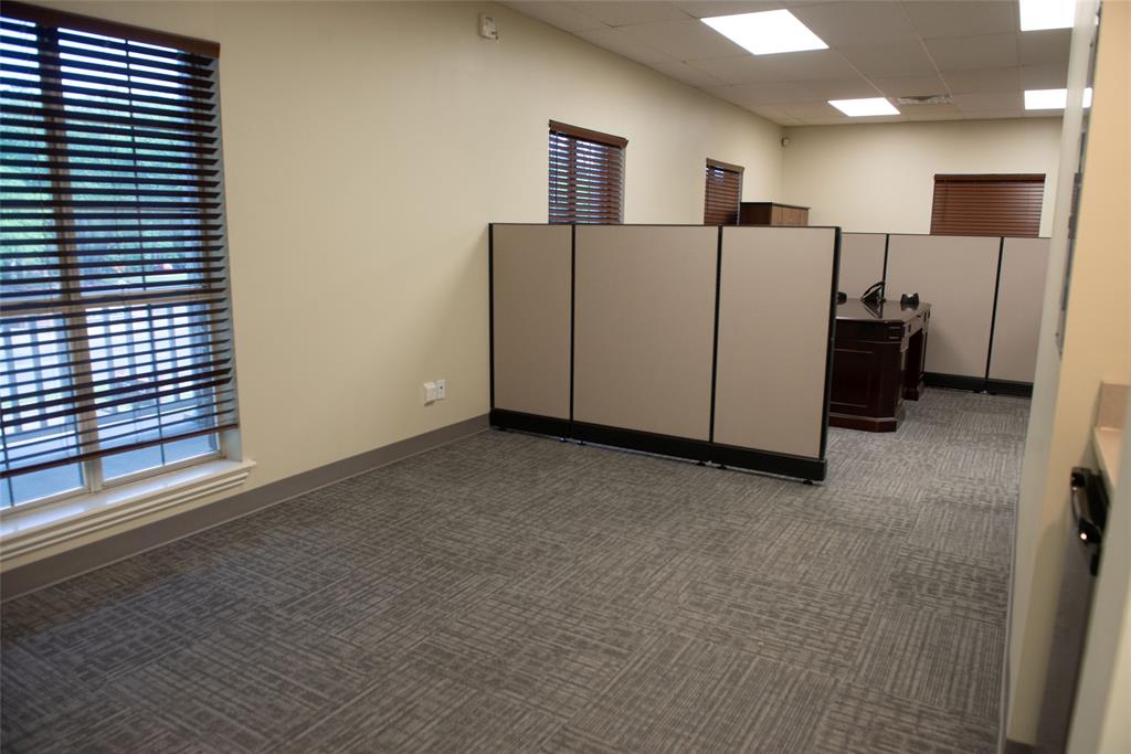 Gladstone Sub - Commercial Sale