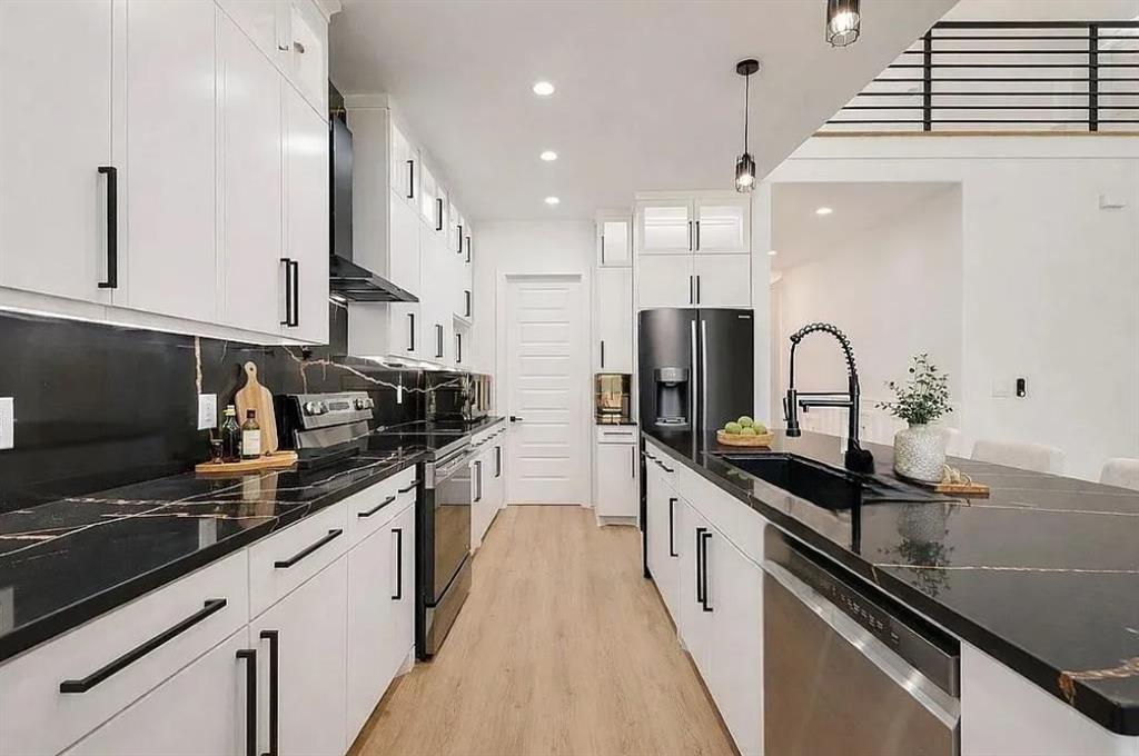 Alameda Heights - Residential