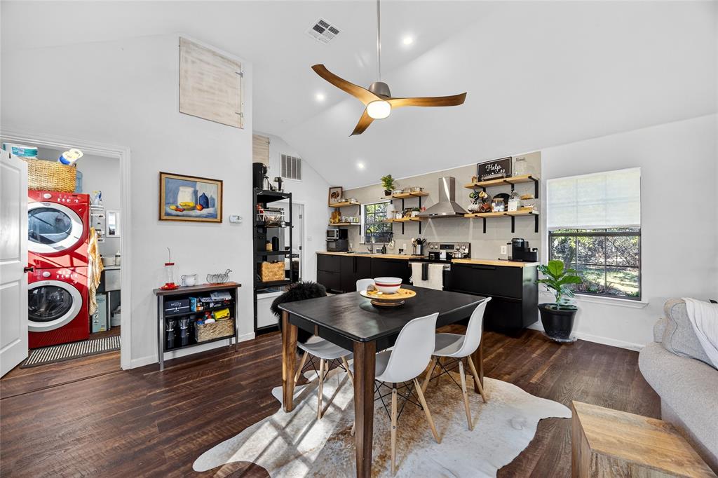 Wooded Lake Estate Add Pt II - Residential