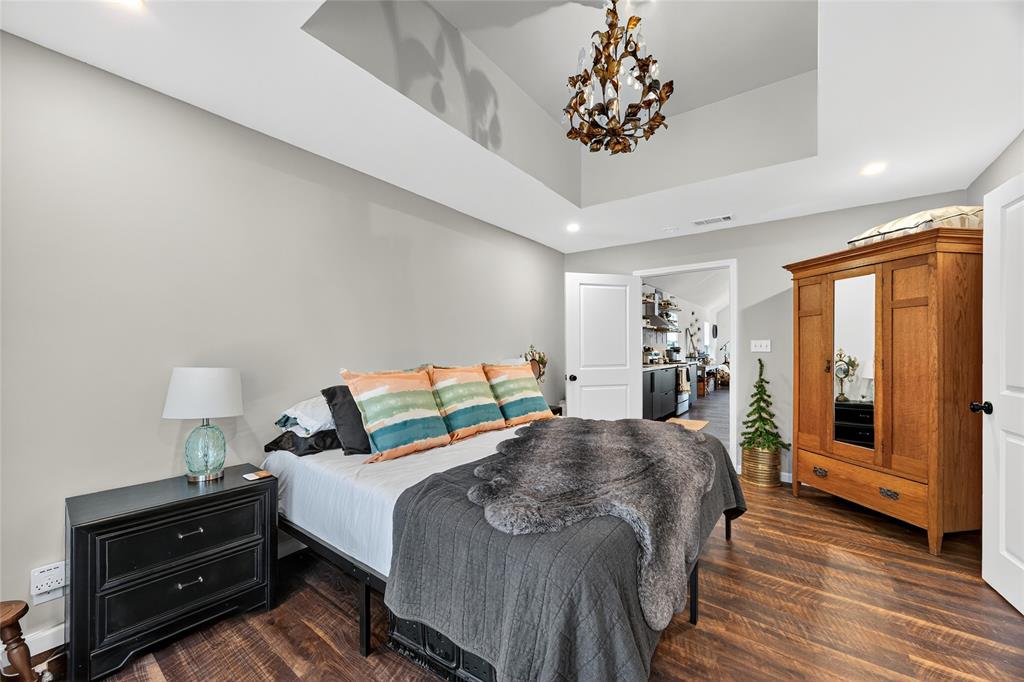 Wooded Lake Estate Add Pt II - Residential