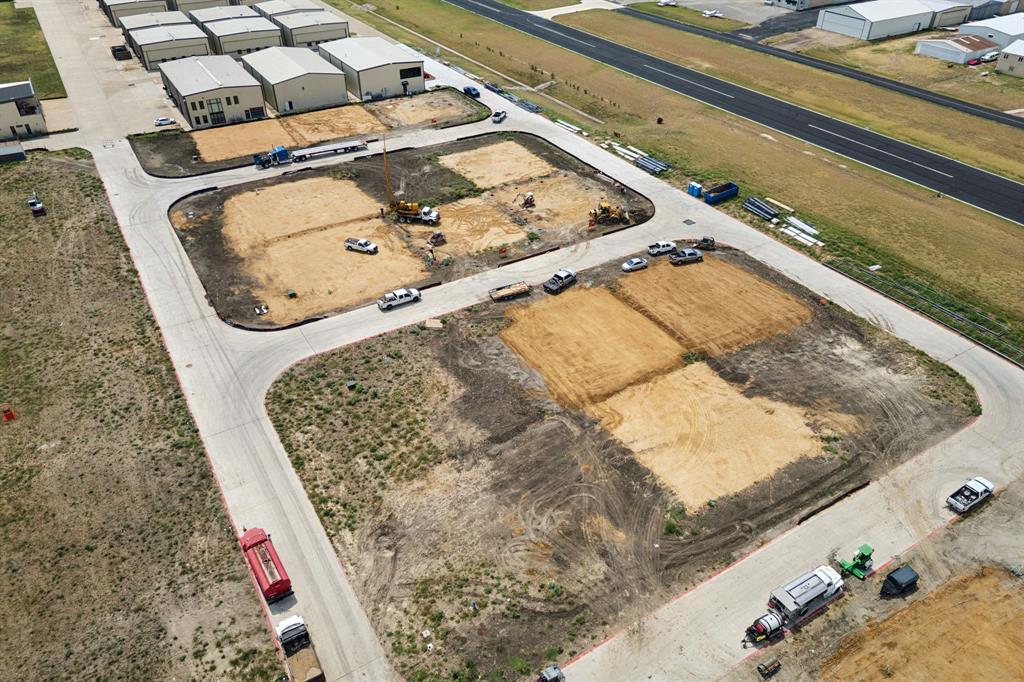 Aero Country East - Land