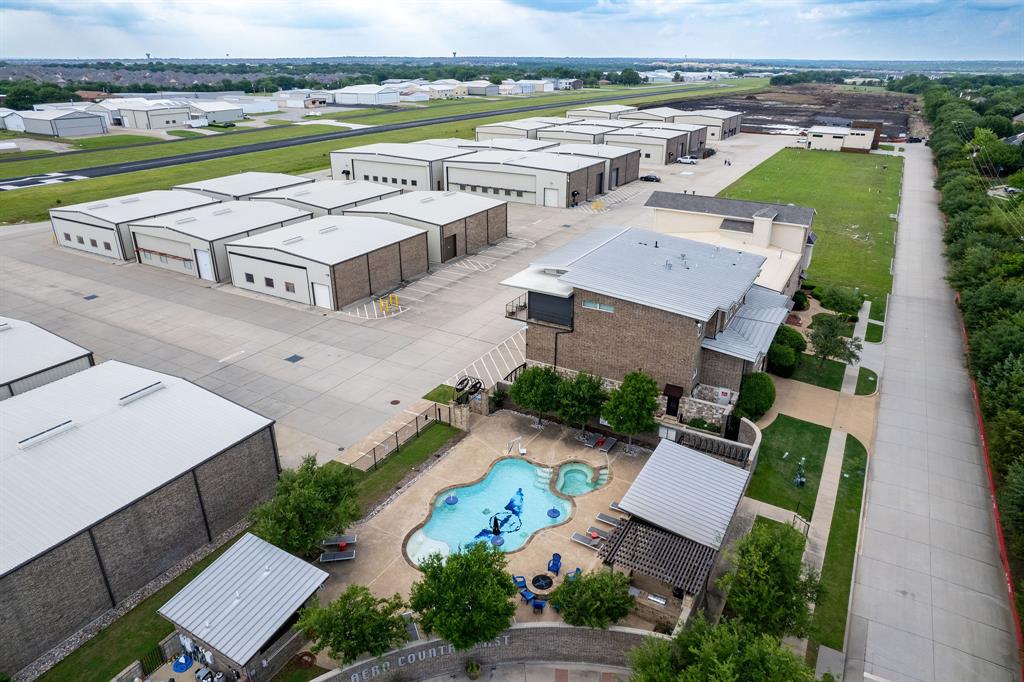 Aero Country East - Land