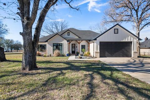 A home in Corsicana