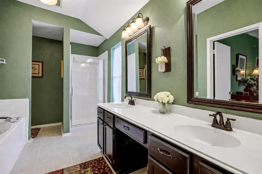 325 Stately Oak Lane