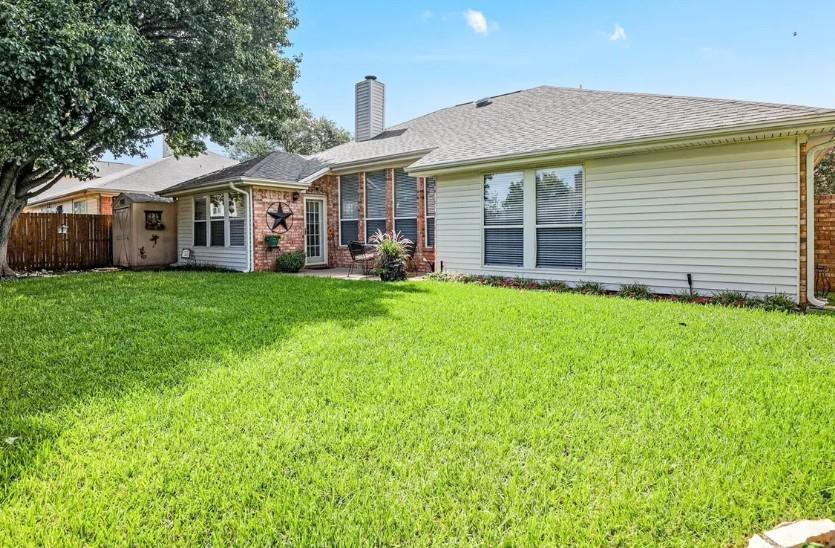 325 Stately Oak Lane