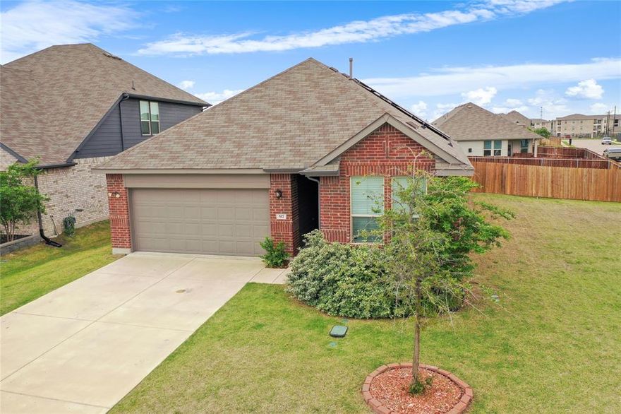 Charming corner lot property features four spacious bedrooms and two modern baths, all within just under 1900 square feet of open living space.  The thoughtfully designed floor plan seamlessly connects the living area to the kitchen, making it perfect for entertaining family and friends.  Enjoy the convenience of close proximity to highly rated VA ISD schools, parks, ,shopping and dining.