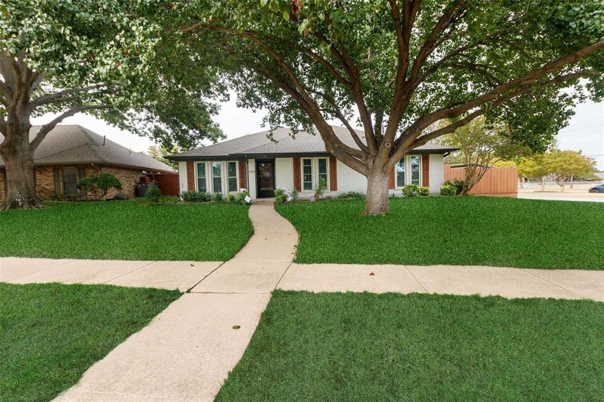 Richardson School!  An energy-efficient home that features; the Option of Gas and electricity to cool and heat your home, Double pane windows, Electric switches and lights have been modified to conserve electricity.  No Carpet, hardwood floors, and ceramic tiles throughout the house and Granite Counter  Tops , Stainless steel Appliances and Double Oven.   Pets are negotiable.4 Bedroom 2.5 bathrooms 2 car garage, 2 living areas overlooking the Covered patio.  Walking distance to shopping centers, Richardson schools, and nearby Parks.