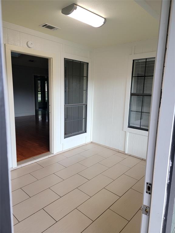 University Estates - Residential Lease