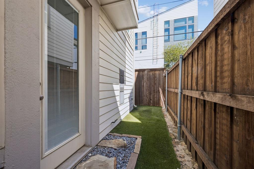 Villas Garrett Ave - Residential