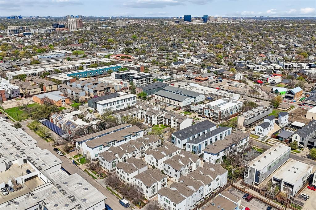 Villas Garrett Ave - Residential