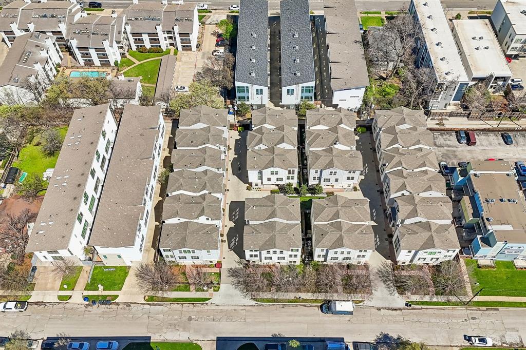 Villas Garrett Ave - Residential