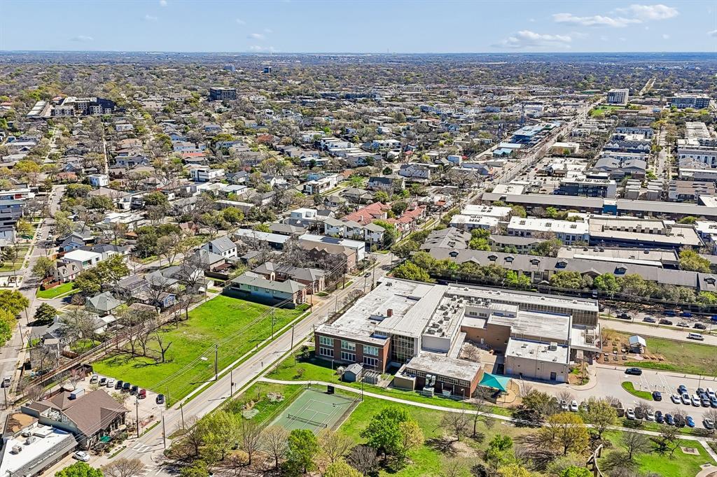 Villas Garrett Ave - Residential