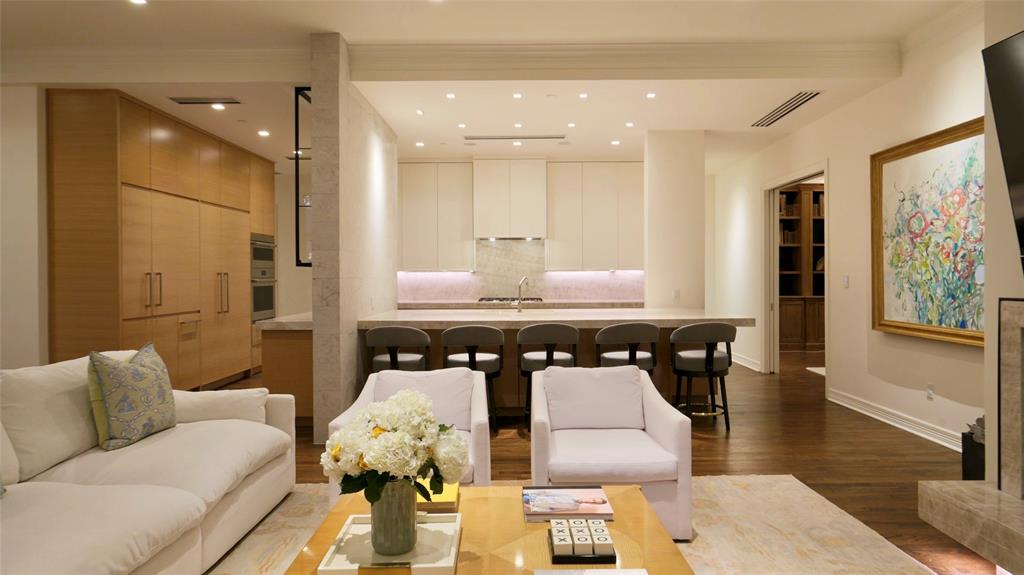 Plaza At Turtle Creek Residence Ph - Residential