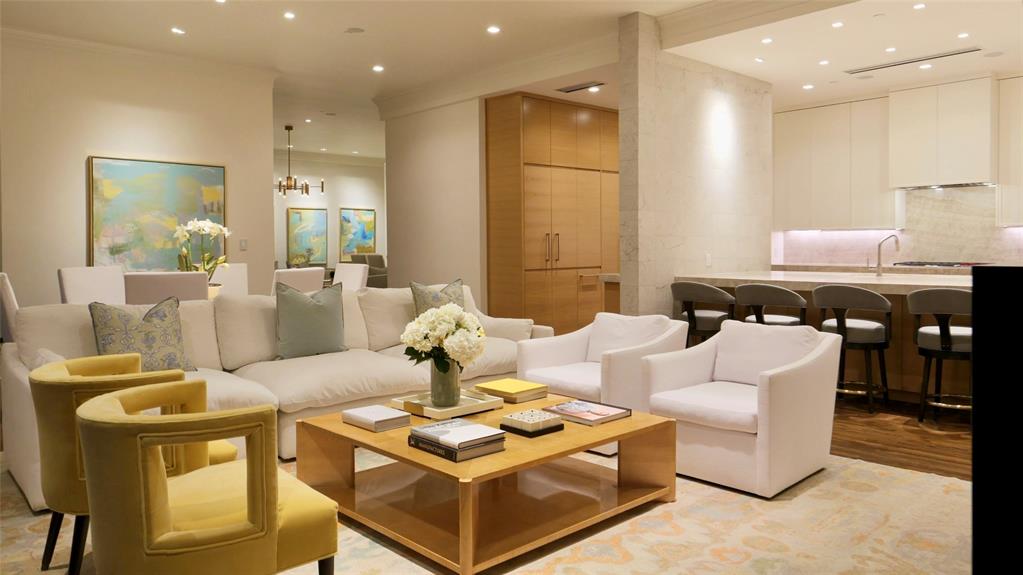 Plaza At Turtle Creek Residence Ph - Residential