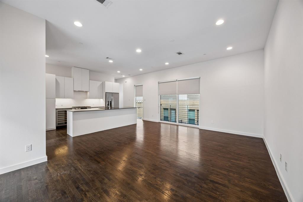 4905 Live Oak Street E