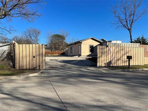 3608 N Grove Street Fort Worth TX 76106