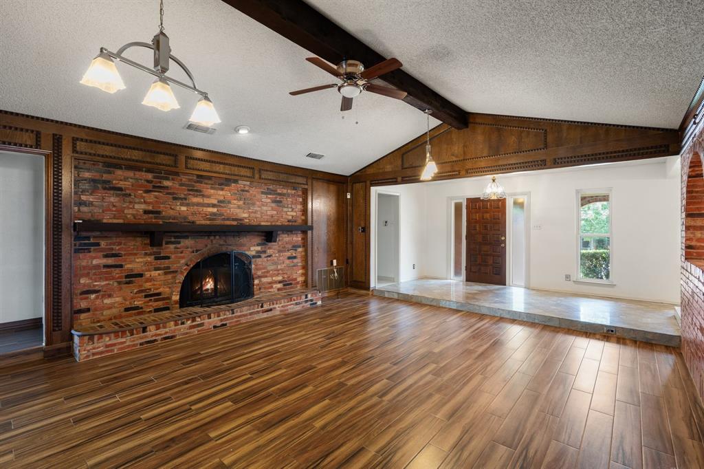 110 S Capri Drive