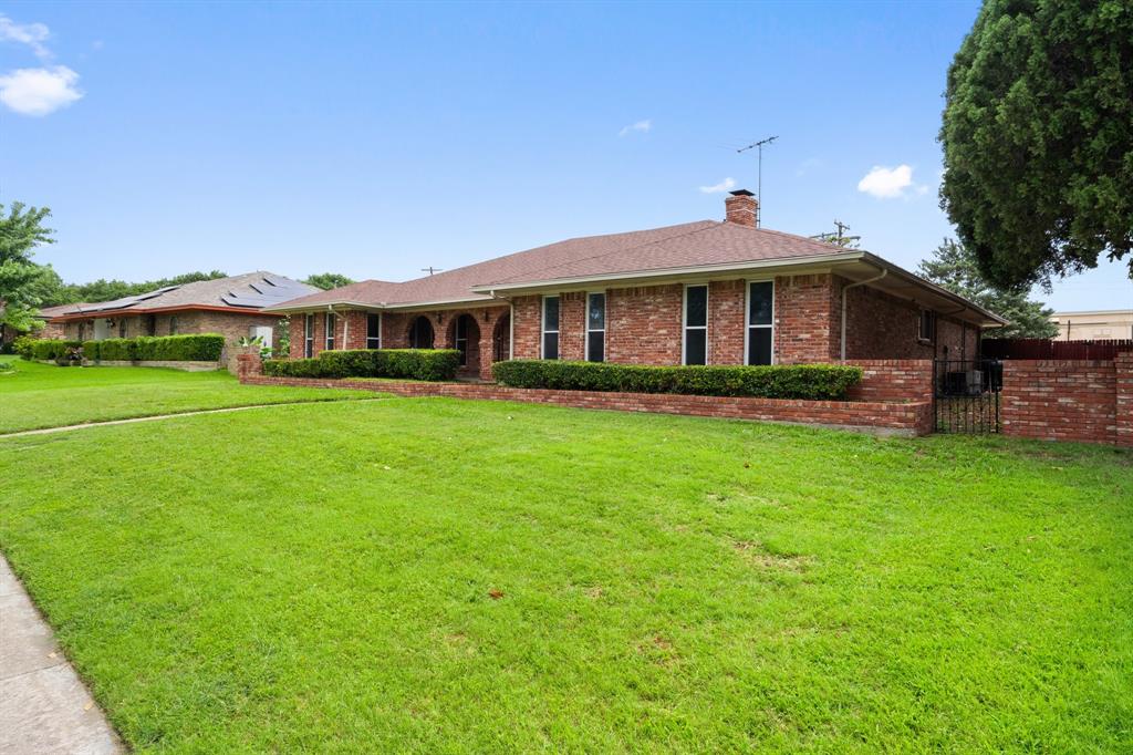 110 S Capri Drive