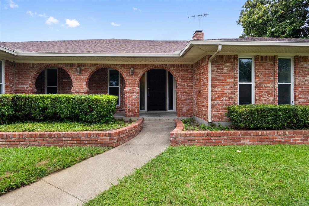 110 S Capri Drive